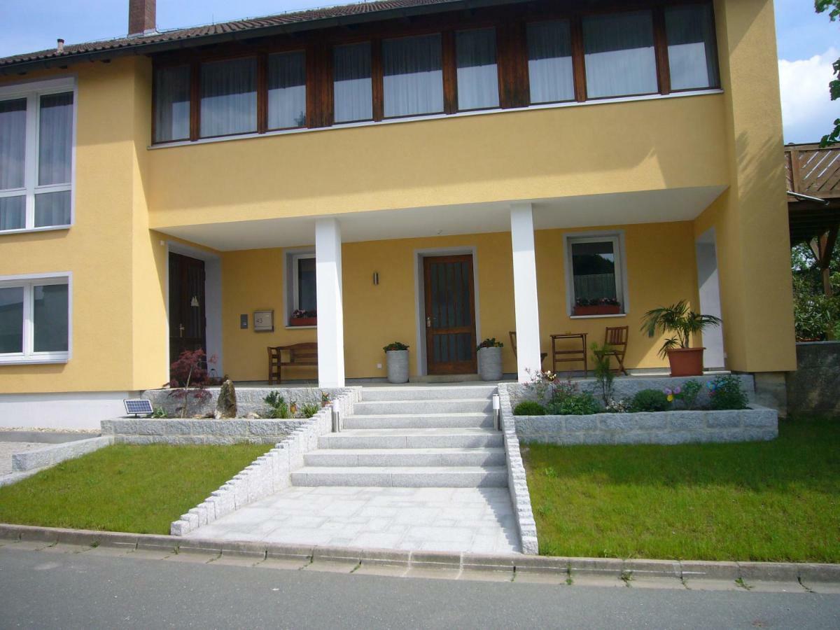 Ferienwohnung Im Alten Schulhaus - Keine Monteure Plech Extérieur photo
